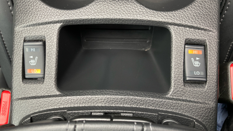 Nissan Qashqai 1.3 DiG-T 160 Tekna+ 5dr Petrol Hatchback